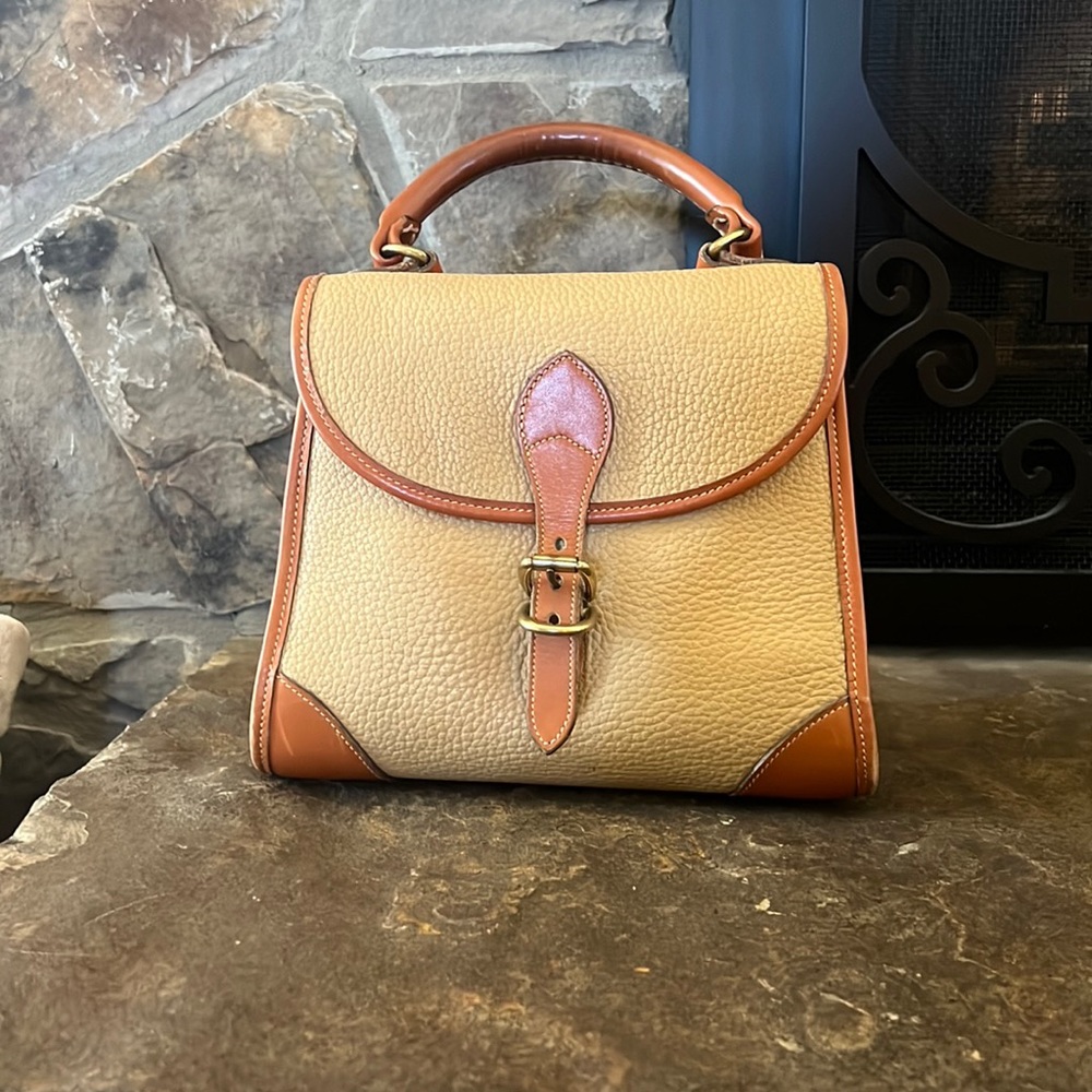 *VINTAGE* dooney and bourke bag